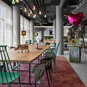 Szálloda Moxy East